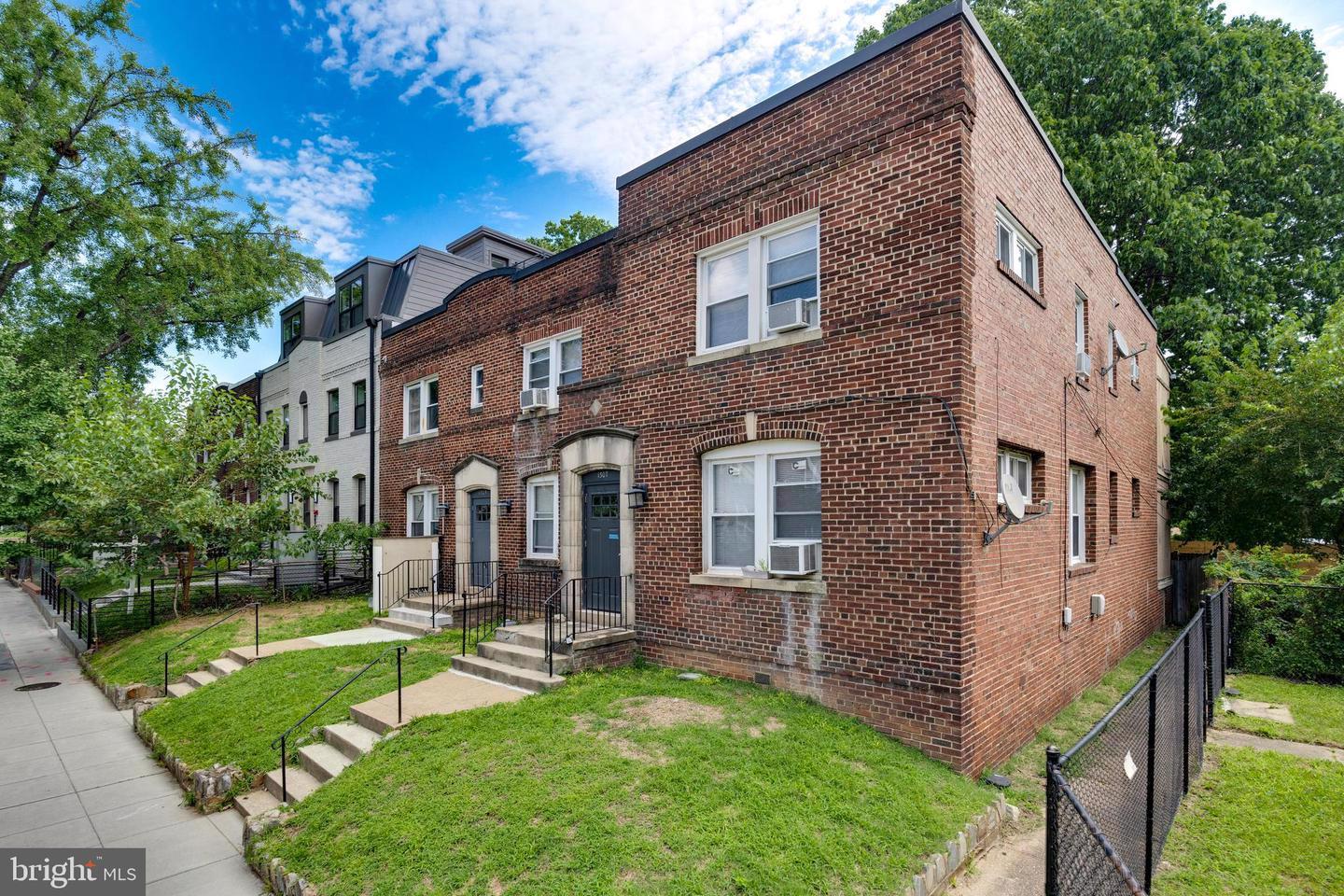 13071309 Holbrook St NE/Washington, District of Columbia