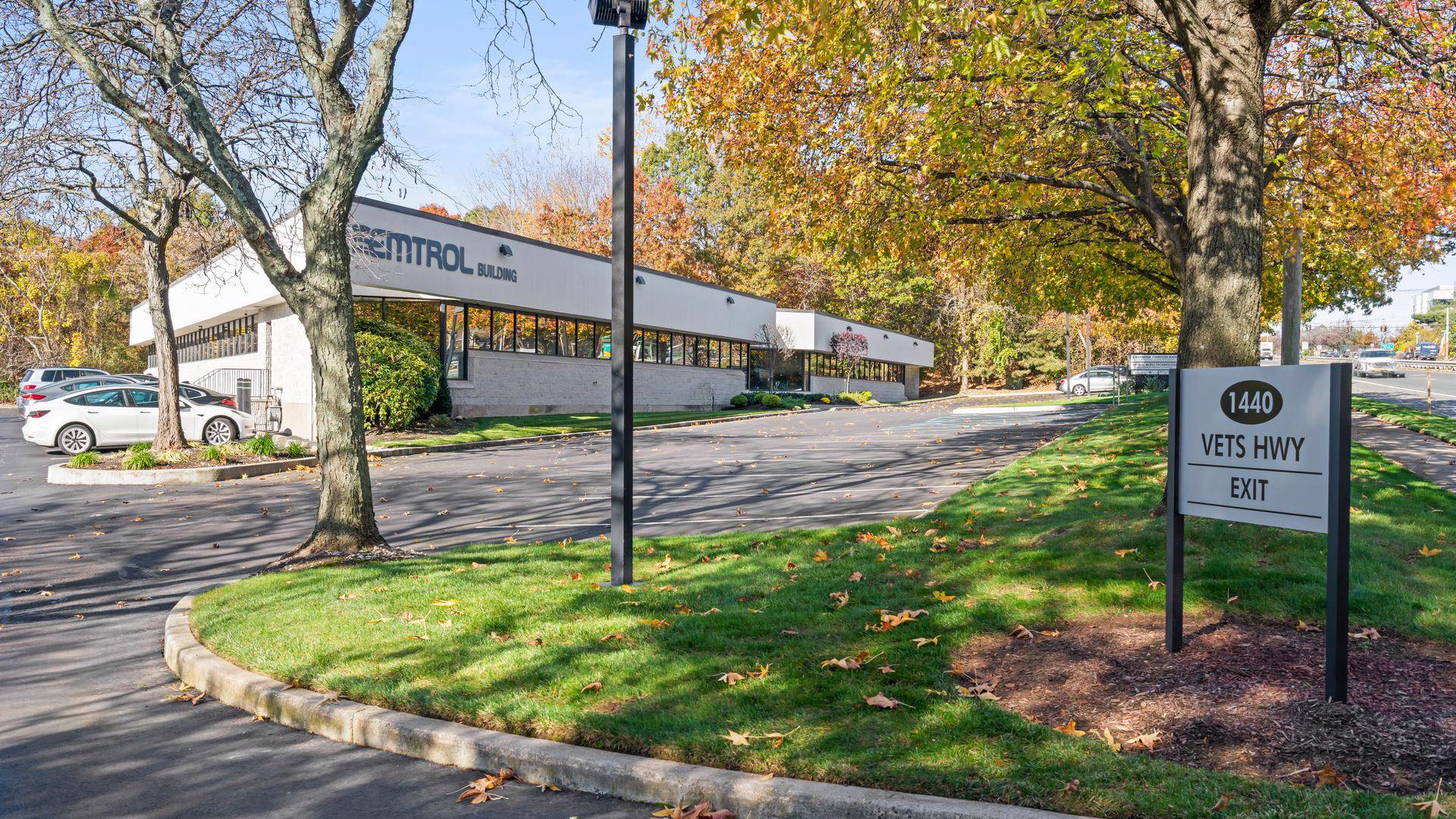 1440 Veterans Memorial Hwy/Islandia, New York