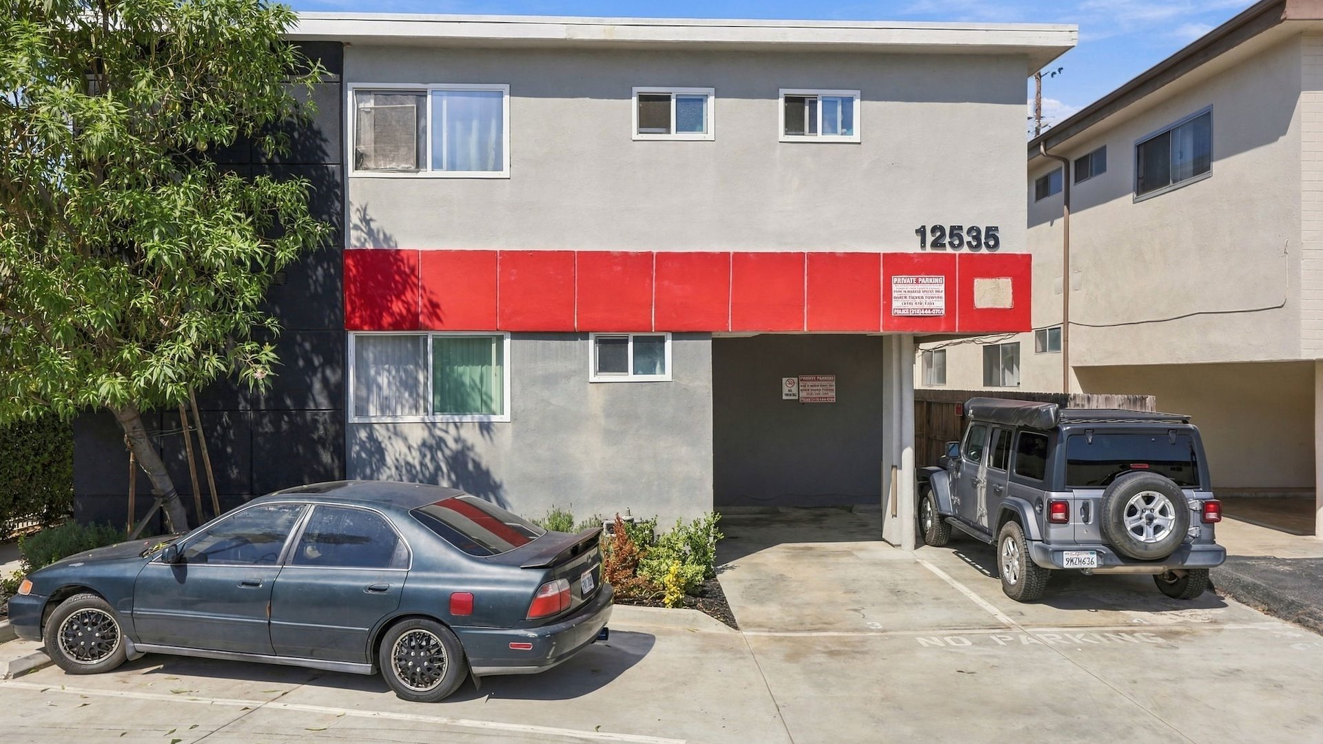 12535 Pacific Avenue — Sale in Los Angeles, CA, photo 2 of 2