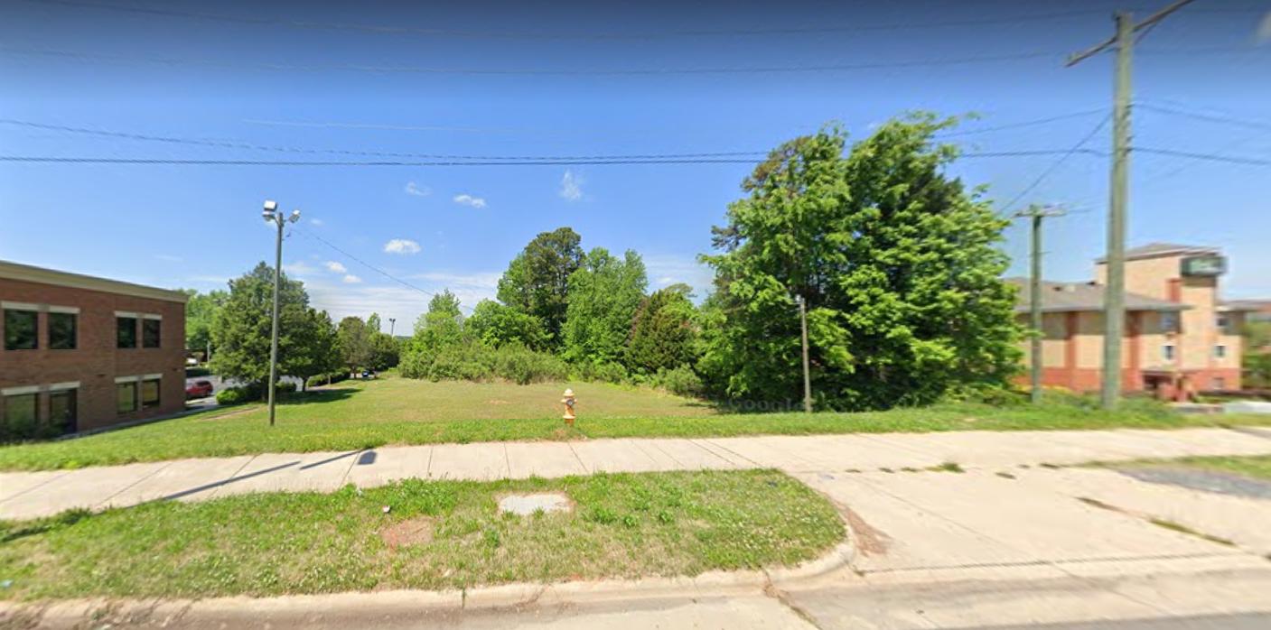 8011 North Tryon Street/Charlotte, North Carolina