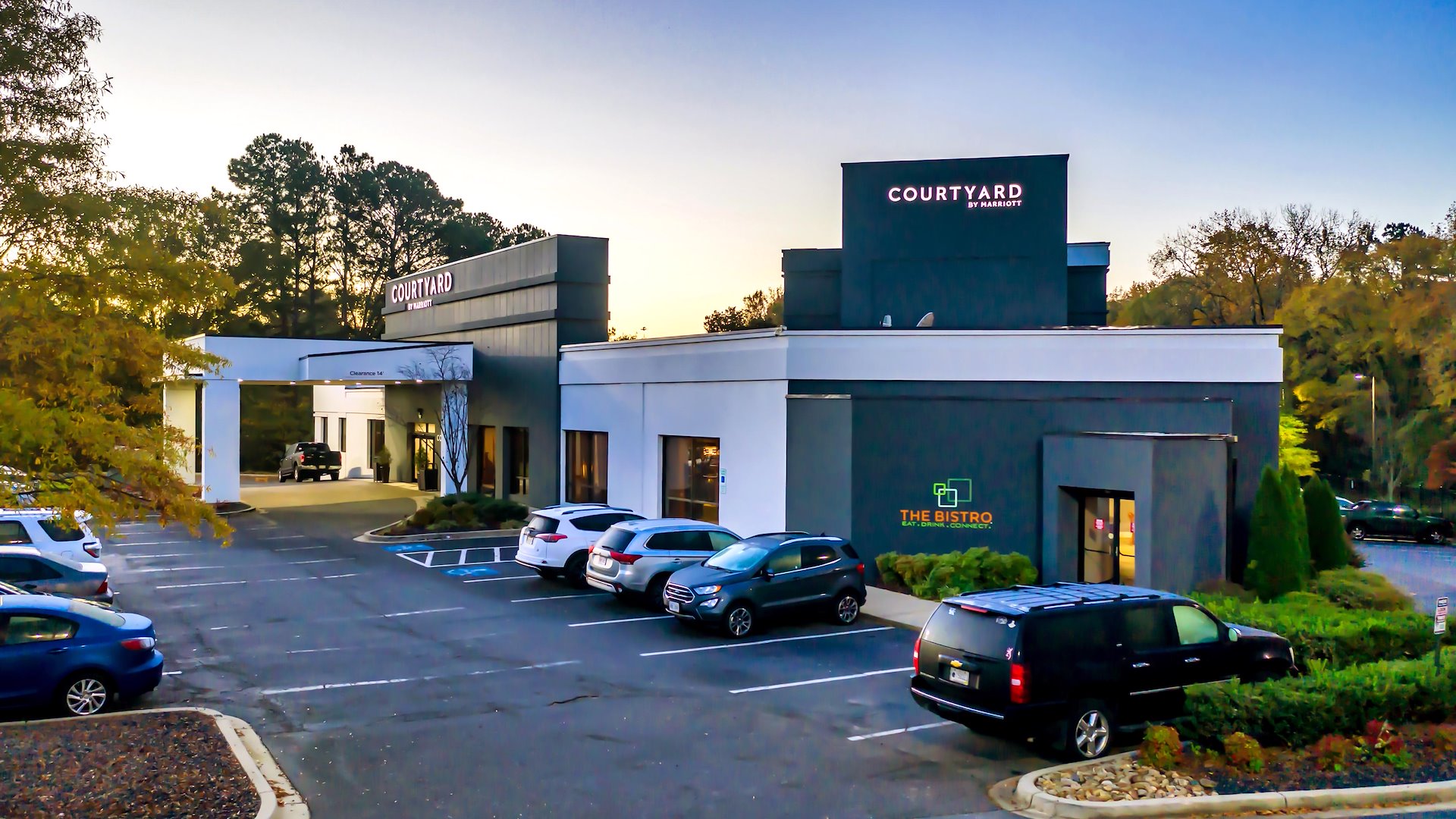 Courtyard Charlotte Airport Billy Graham Parkway/Charlotte, North Carolina