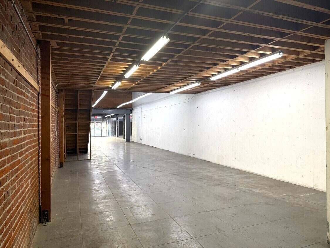 Fashion District Multi-Tenant — Sale in Los Angeles, CA, photo 3 of 3