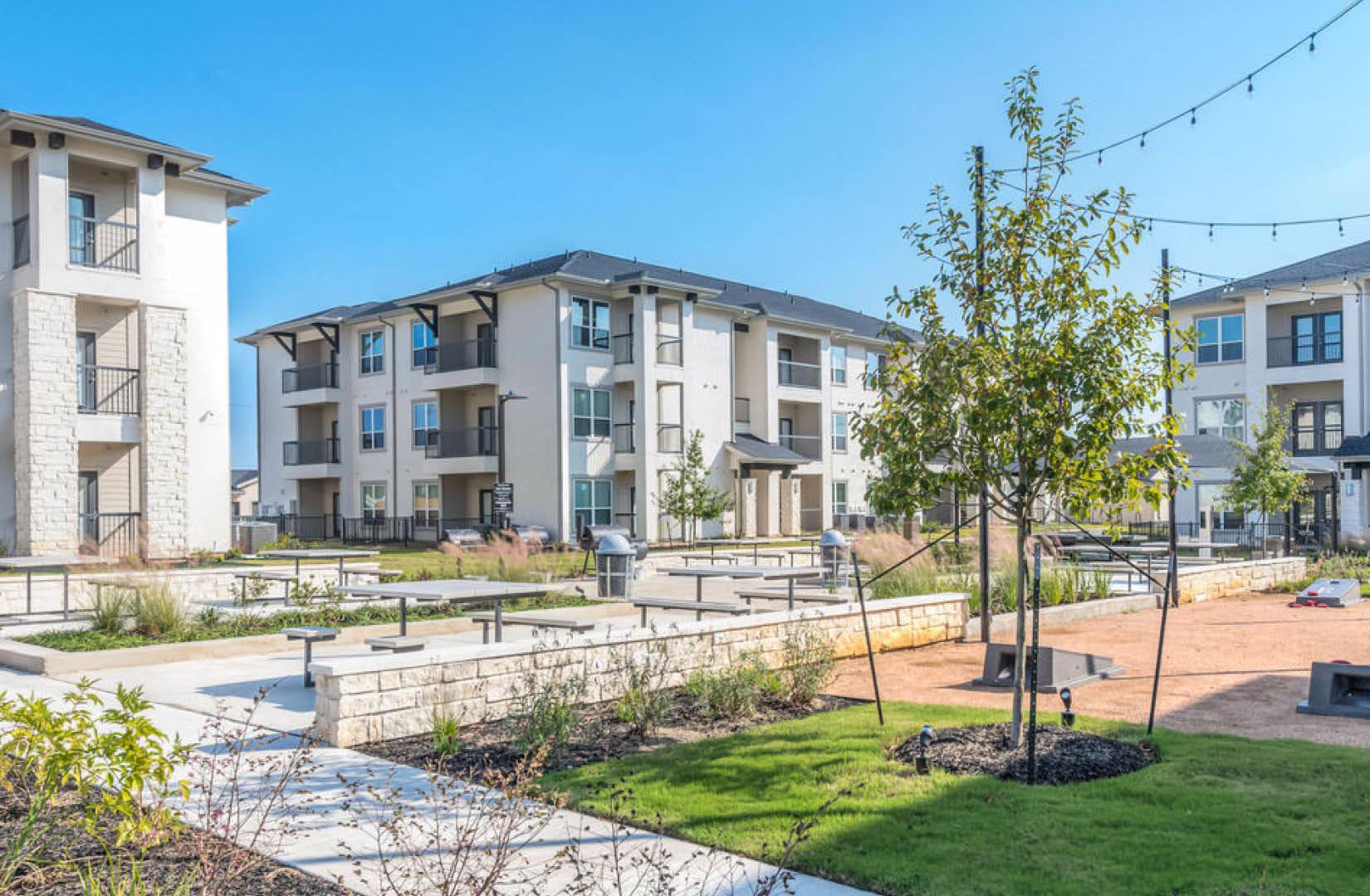 Encino Trace/College Station, TX