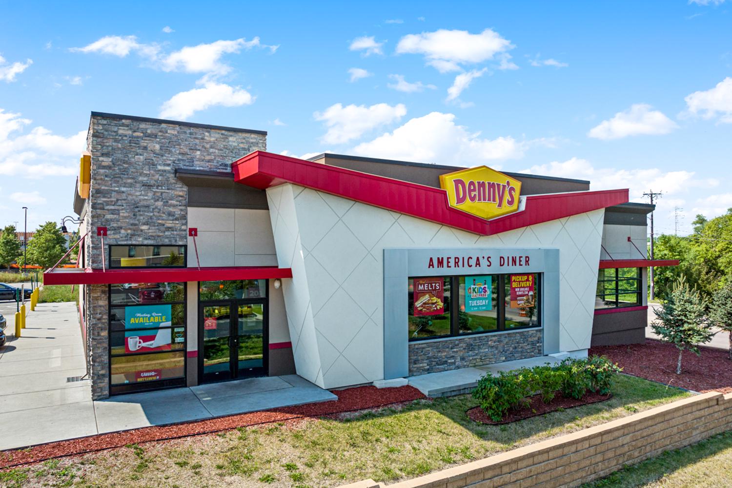 Denny's Roseville, MN/Roseville, Minnesota