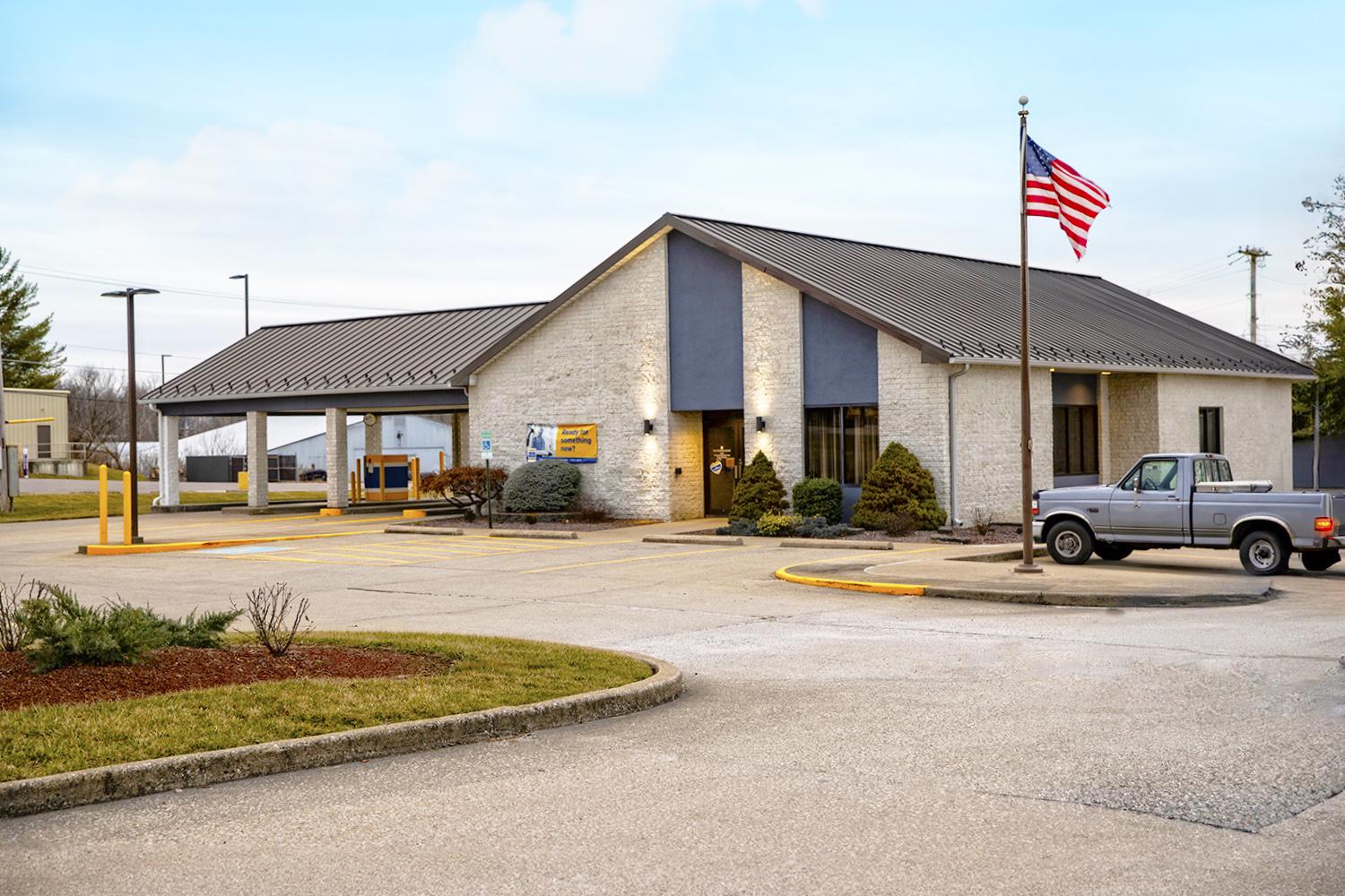 Old National Bank NNN Annual Increases/Loogootee, Indiana