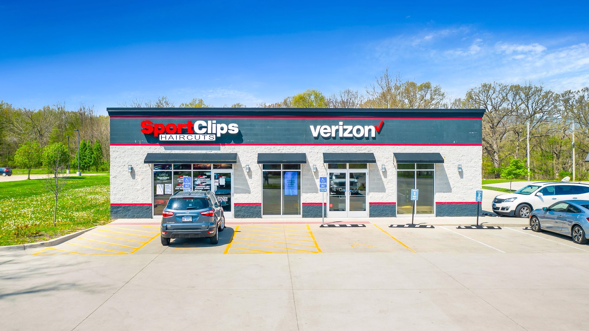 Verizon & SportClips/Danville, Illinois