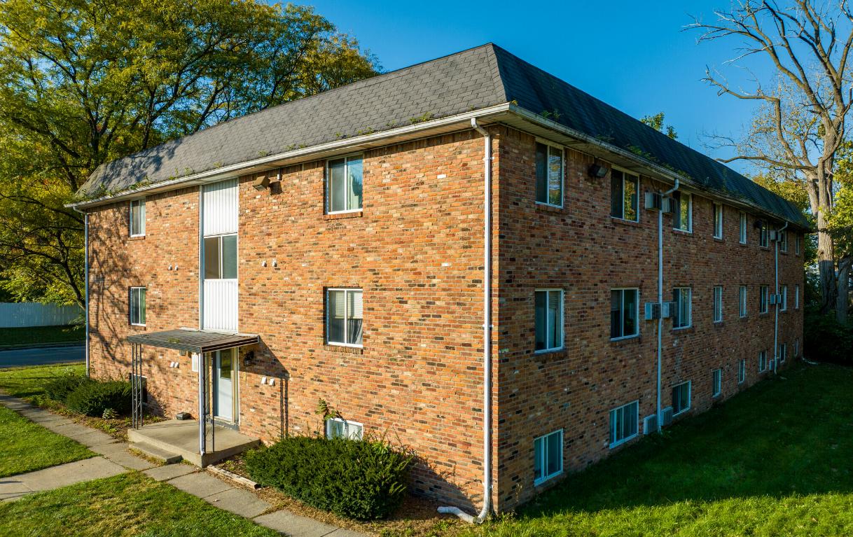 Arlington Arms Apartments — Sale in Toledo, OH, photo 4 of 5