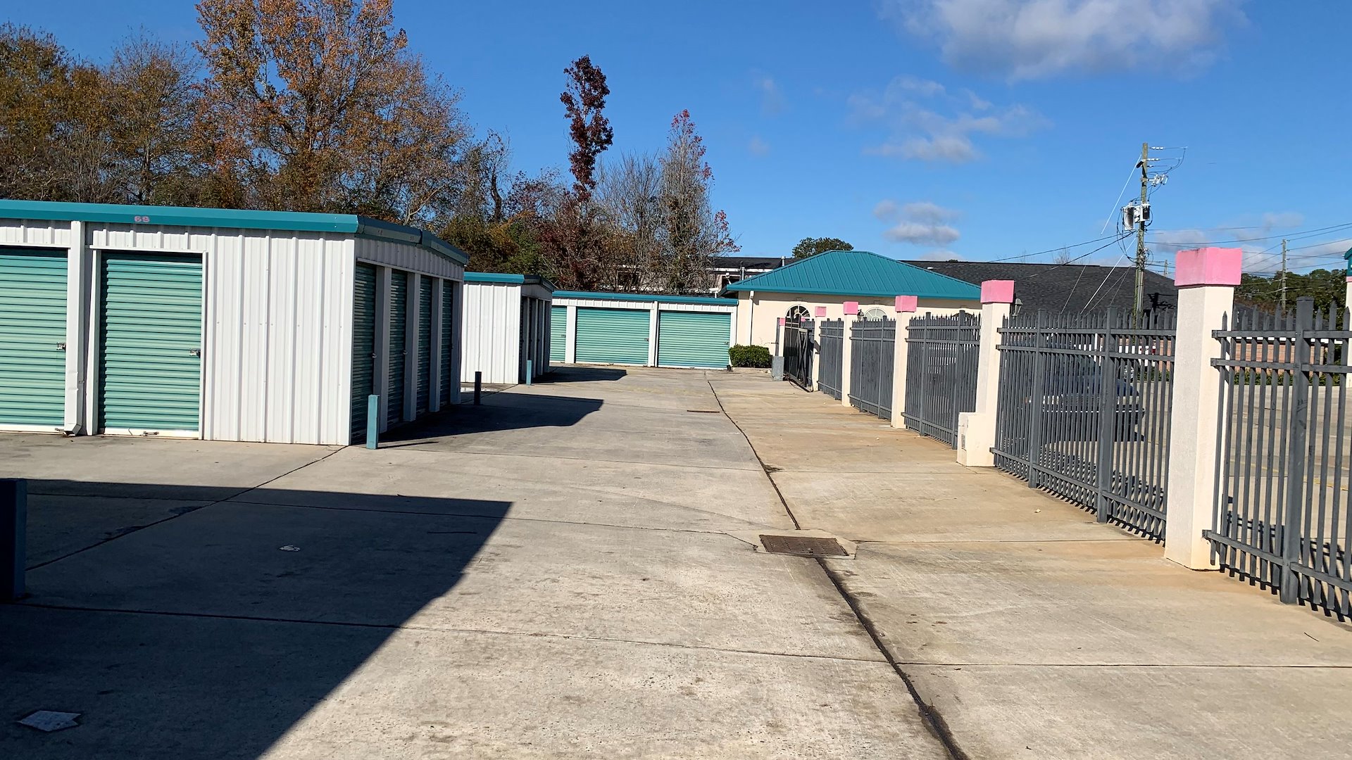 AAA Car Wash &amp; Mini Storage/Macon,