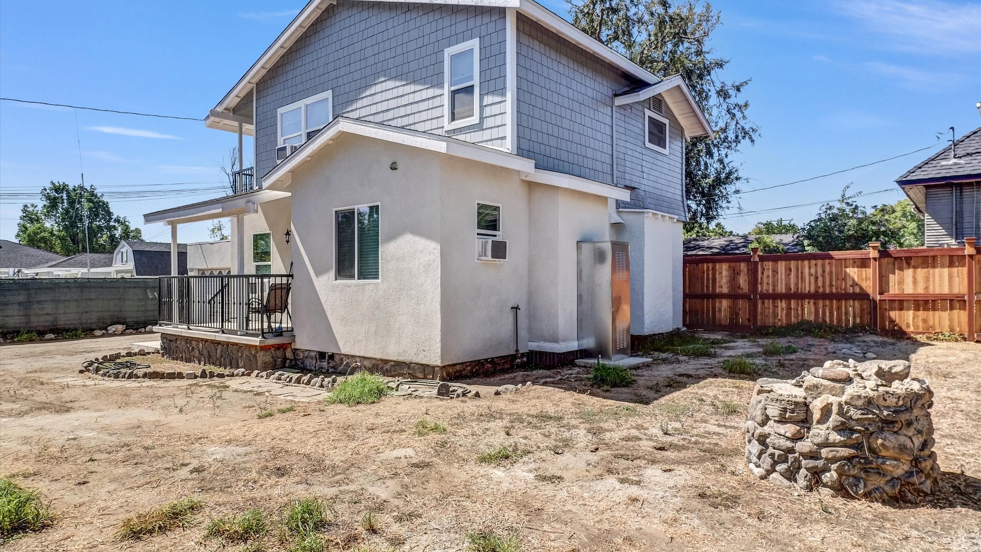 1155 N Campus Ave — Sale in Ontario, CA, photo 2 of 2