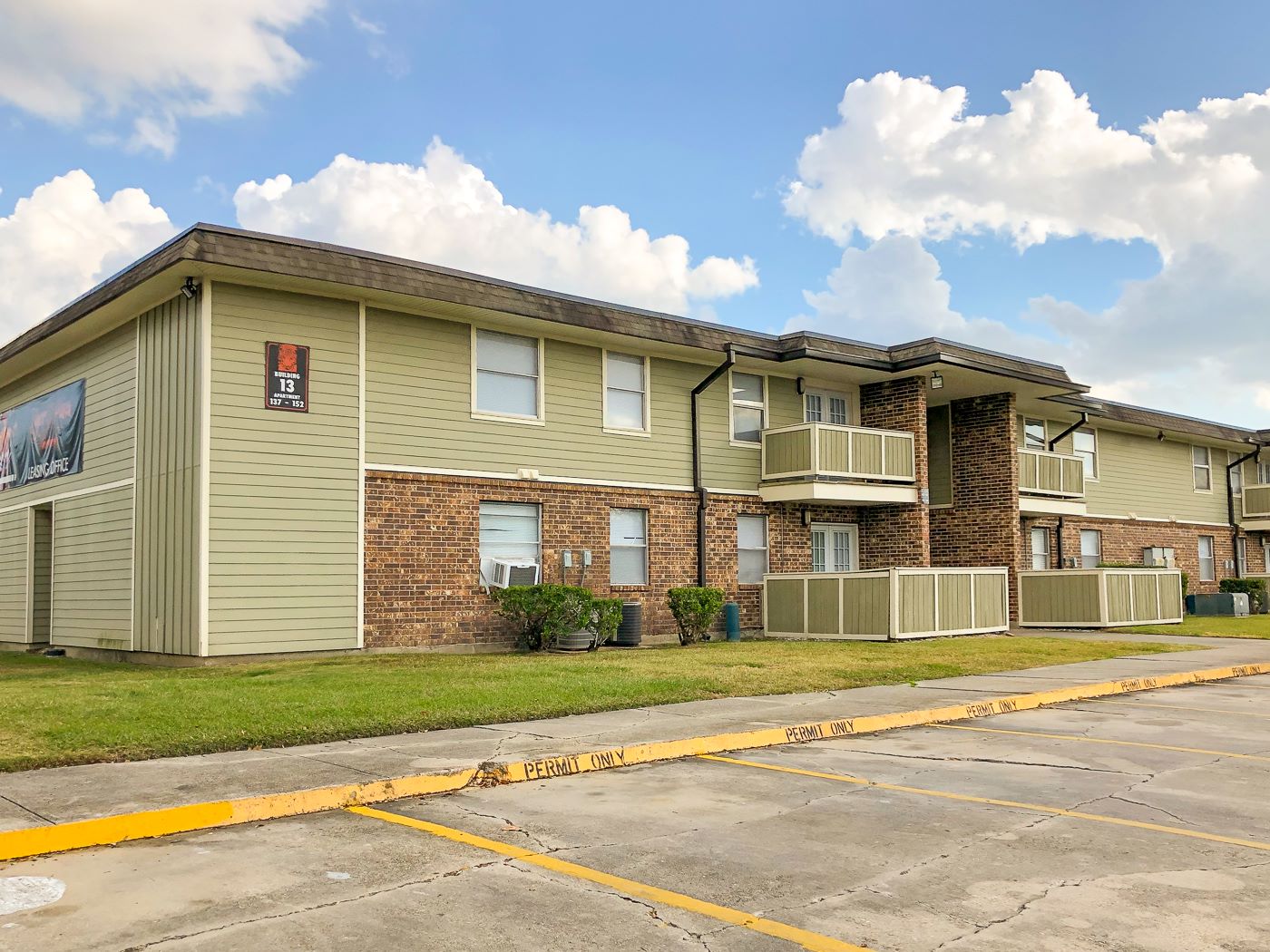 Tiger Plaza Apartments/Baton Rouge, Louisiana