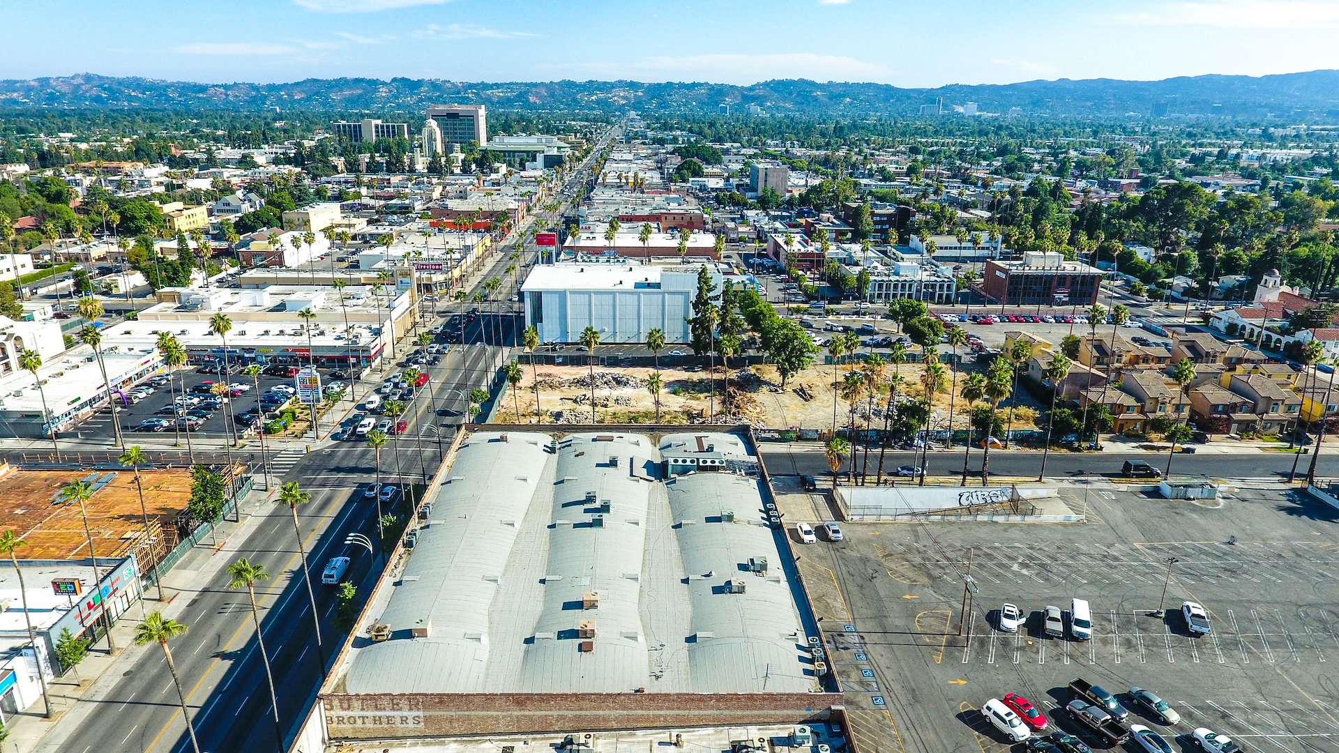 6609 Van Nuys Blvd/Los Angeles, California