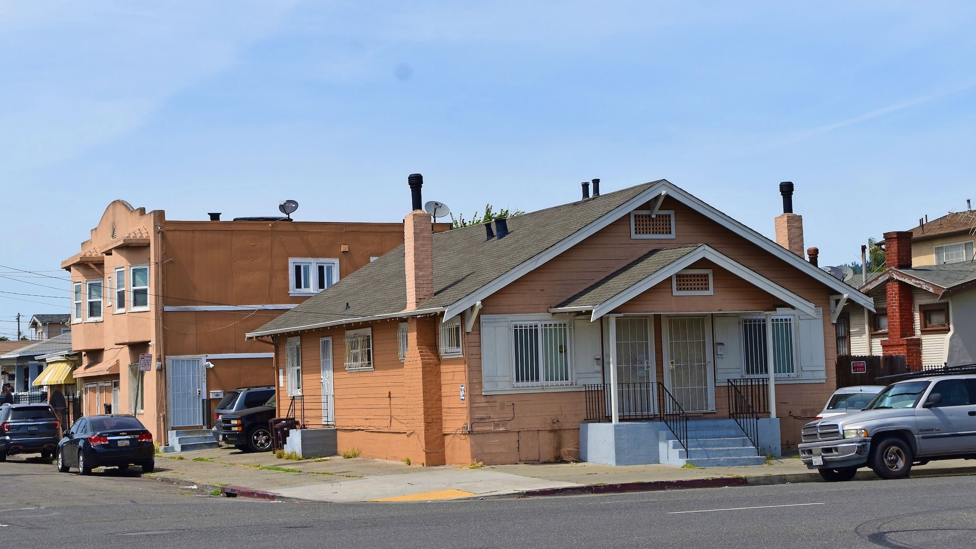 5 Units on Corner Lot Oakland, CA/Oakland, California