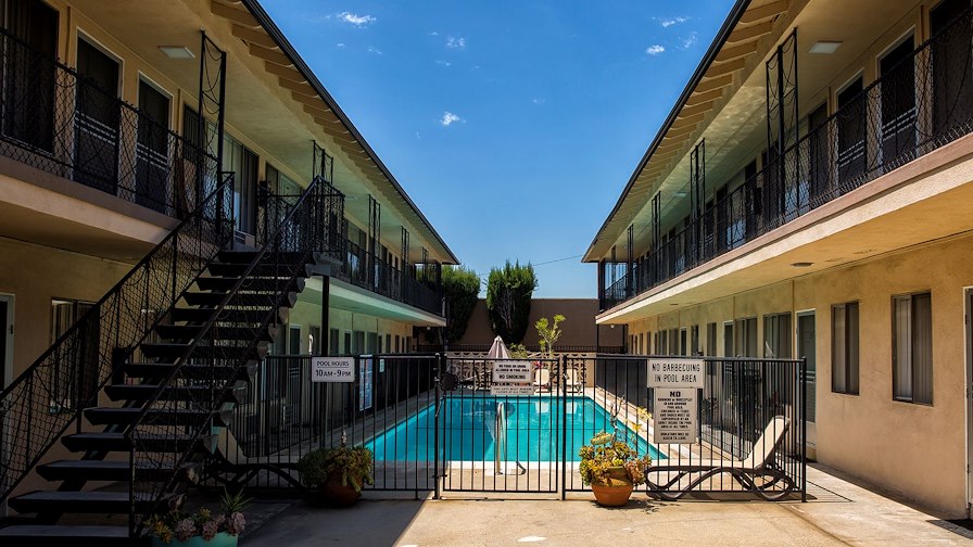 Royal Palms Apartments and Professional Building/Glendora, California