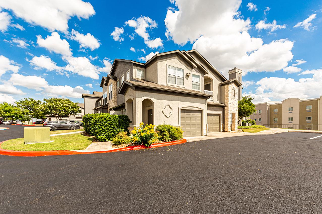 View at Encino Commons/San Antonio, TX