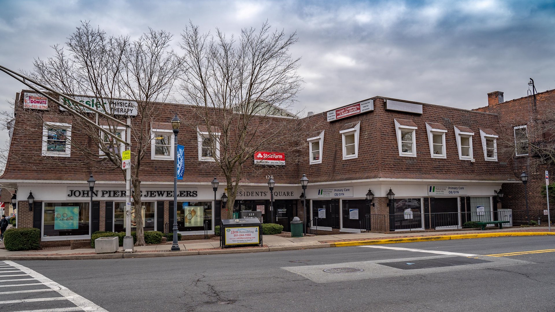 President's Square/Dumont, New Jersey