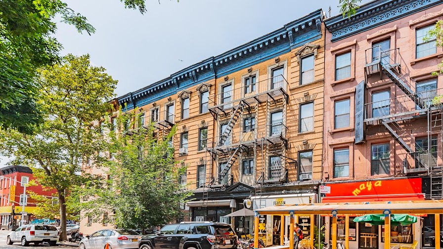 555561 Gates Avenue/Brooklyn, New York