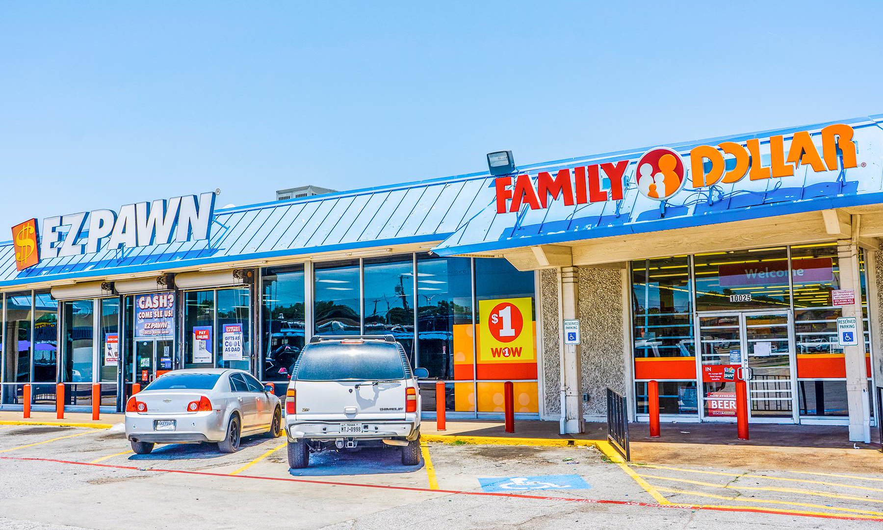 EZ Pawn Family Dollar/Dallas, Texas