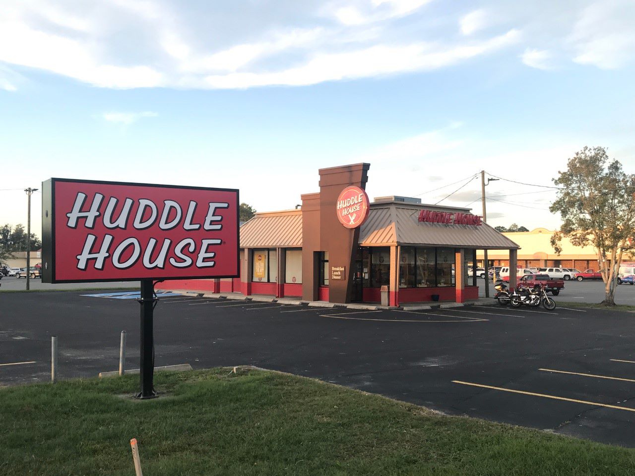 Huddle House/Brunswick ,
