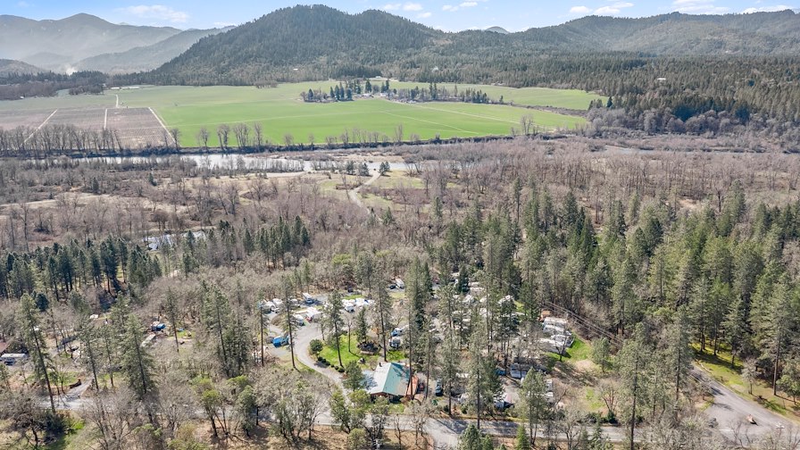 Whitehorse RV Village/Grants Pass, Oregon