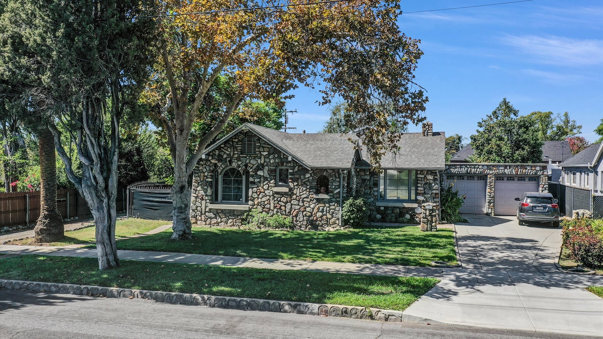 1155 N Campus Ave — Sale in Ontario, CA, photo 1 of 2