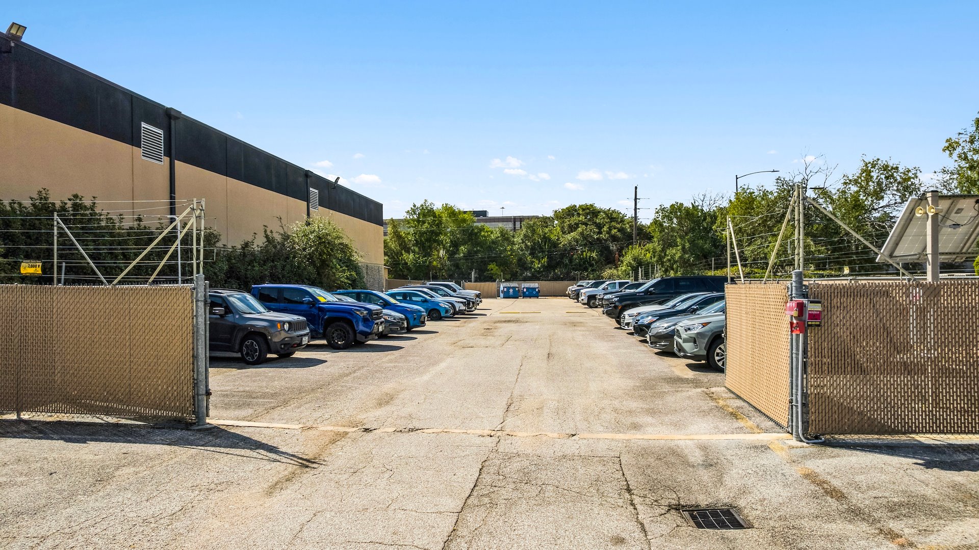 Caliber Collision — Sale in Houston, TX, photo 2 of 6