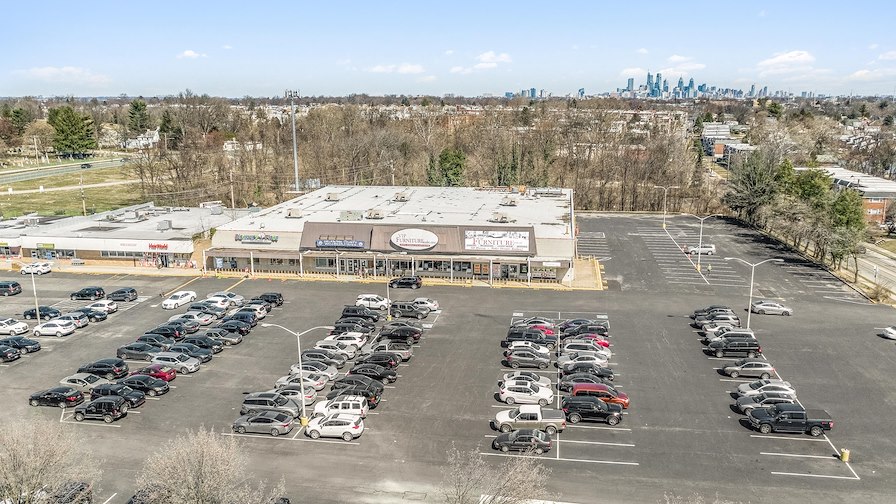 Yeadon Plaza/Yeadon, Pennsylvania