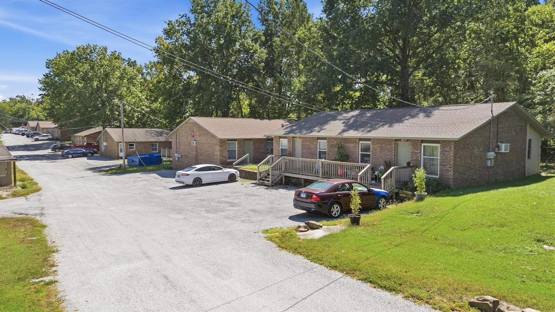 Breckenridge Apartments - multifamily for sale in carbondale, IL