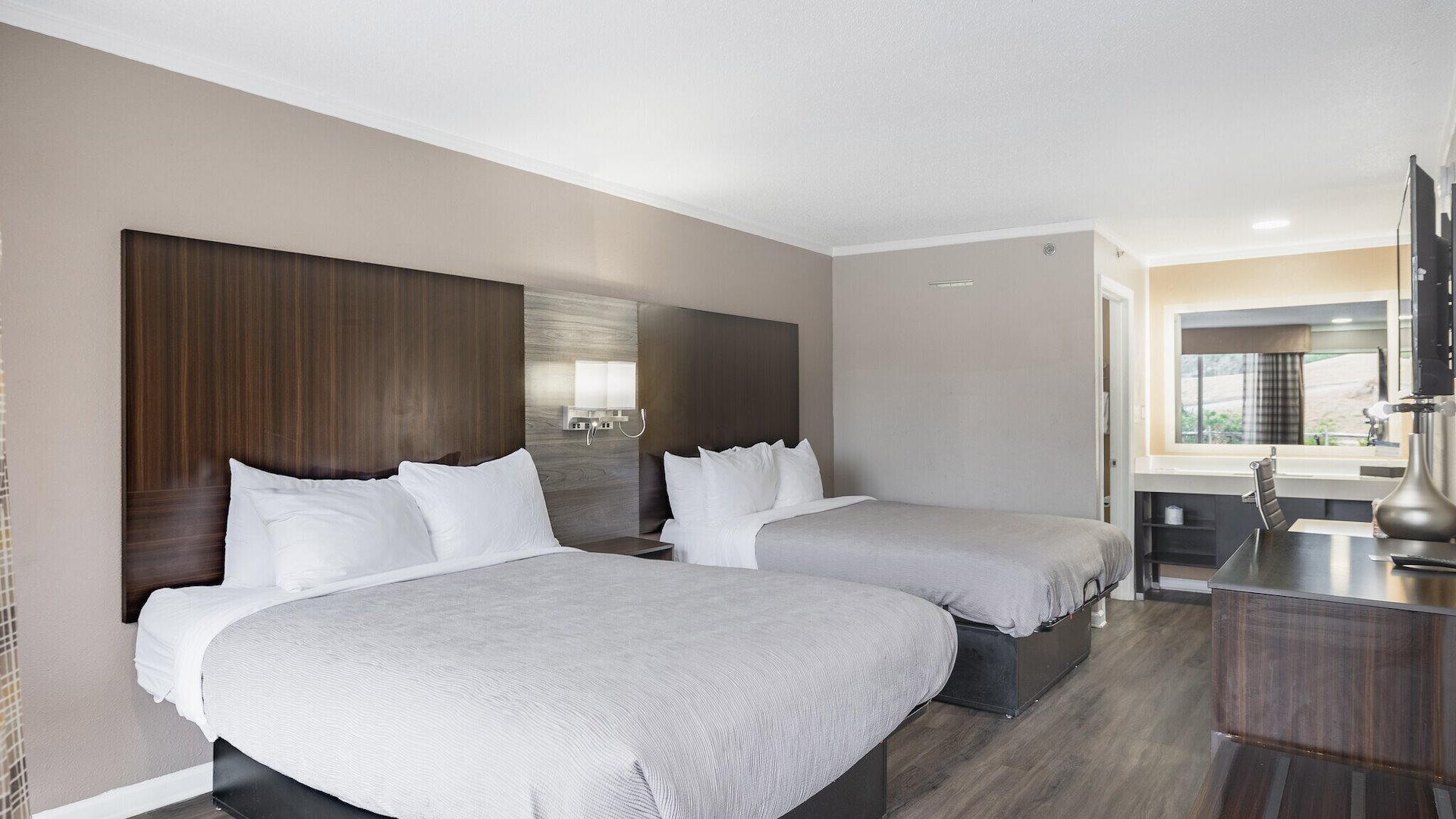Dual Brand Baymont & Days Inn Pawleys Island — Sale in Pawleys Island, SC, photo 4 of 5