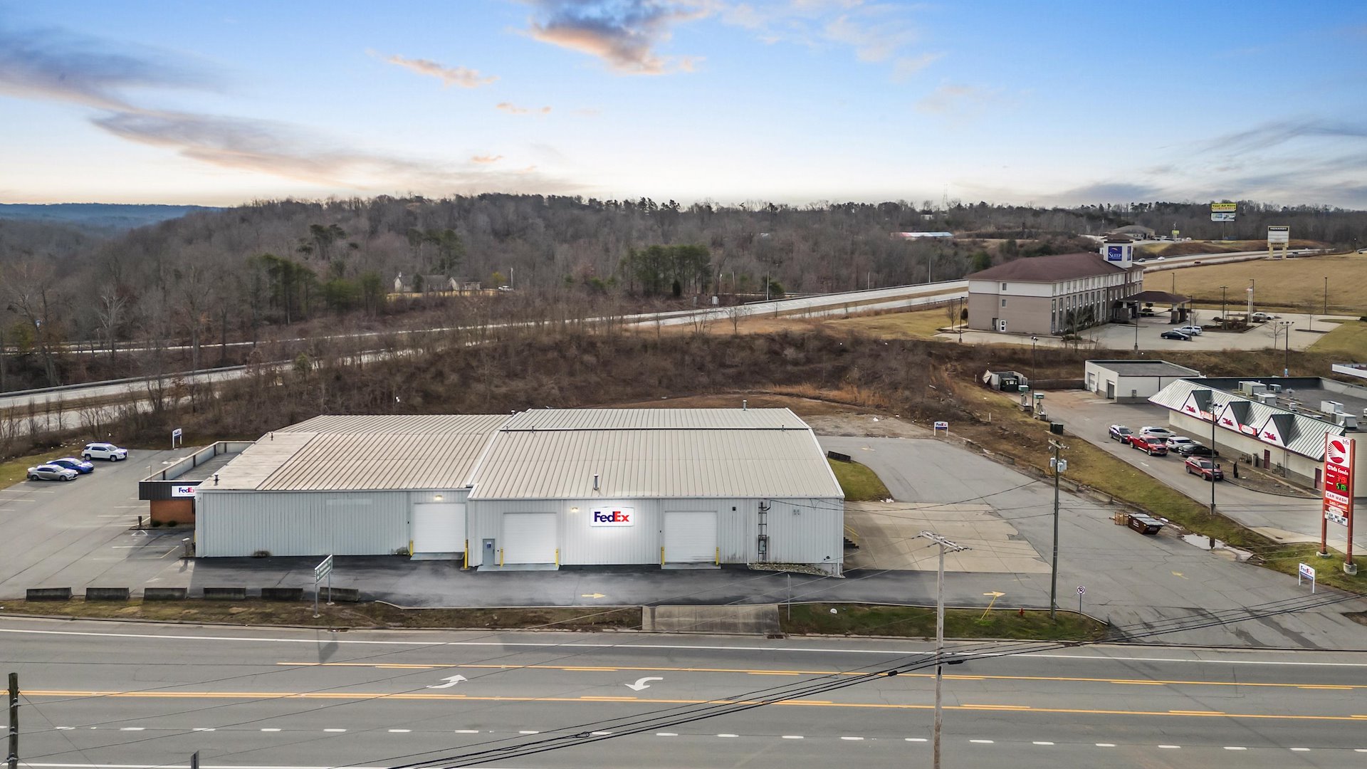 Fedex Ship Center Corporate Guarantee Strategic Location Near Major