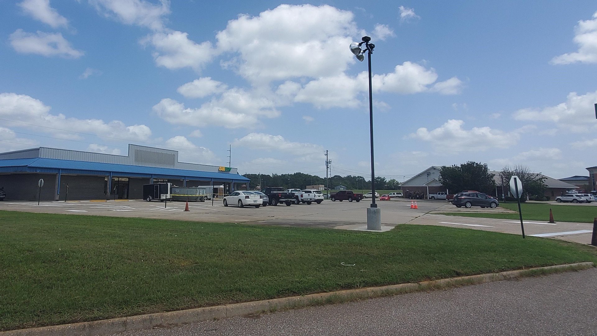 Amazon & Subway/Daleville, Alabama