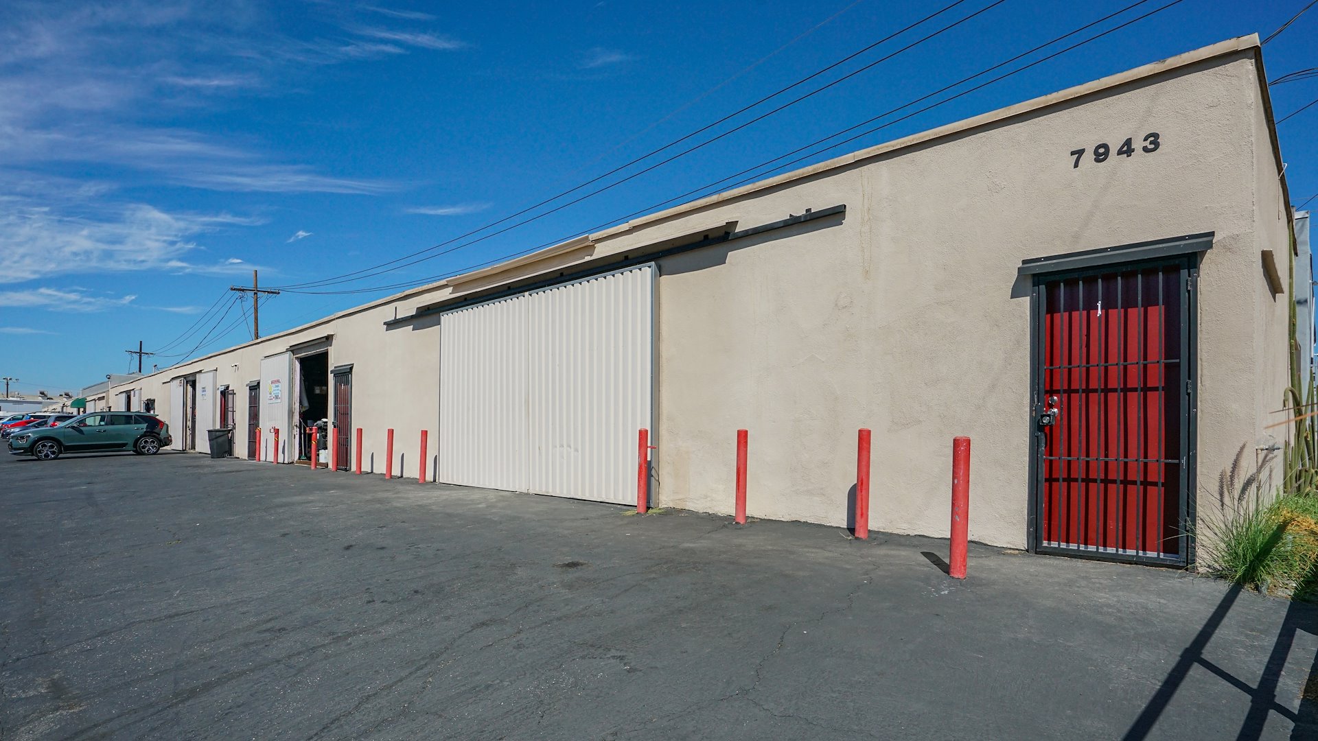 7943 Haskell Ave — Sale in Van Nuys, CA, photo 3 of 5