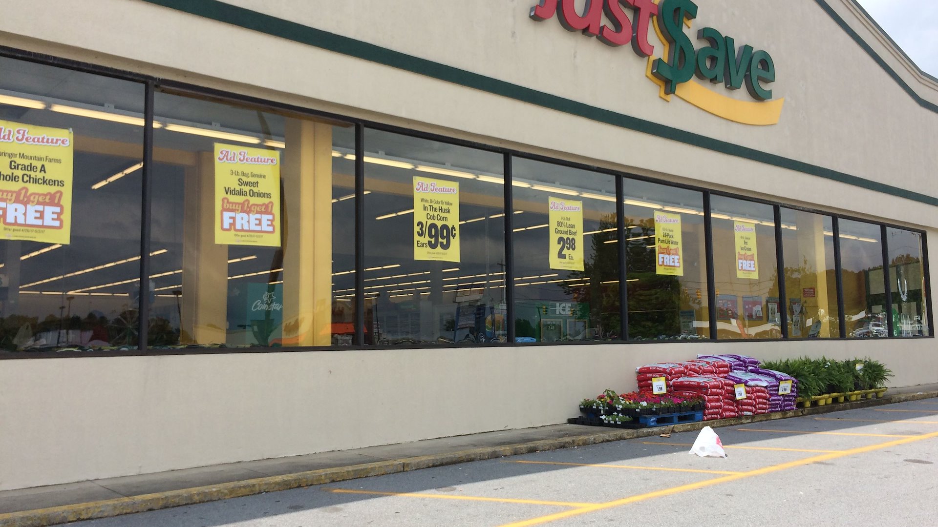 Former Lowes Foods/Roanoke Rapids, North Carolina