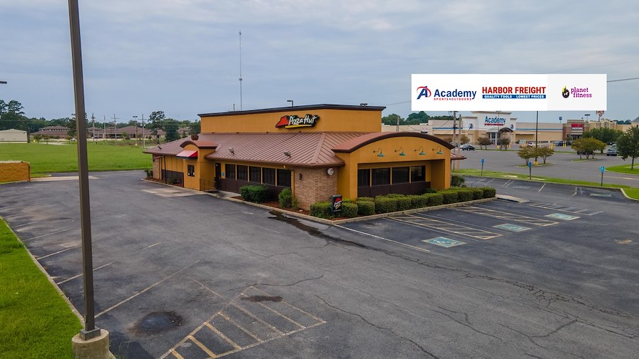 Pizza Hut with DriveThrough/West Monroe, Louisiana