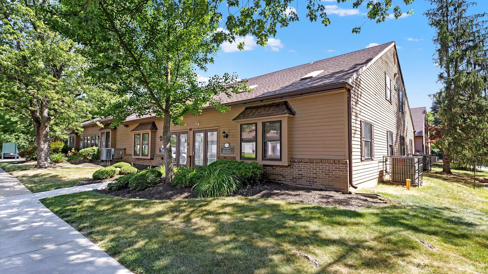 1609 Woodbourne Rd/Levittown, Pennsylvania