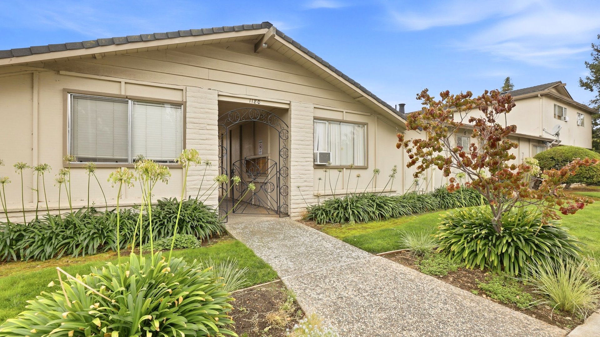 1180 Driftwood Terrace — Sale in Gilroy, CA, photo 2 of 2