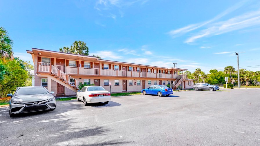 Dolphin Apartments/Cocoa, Florida