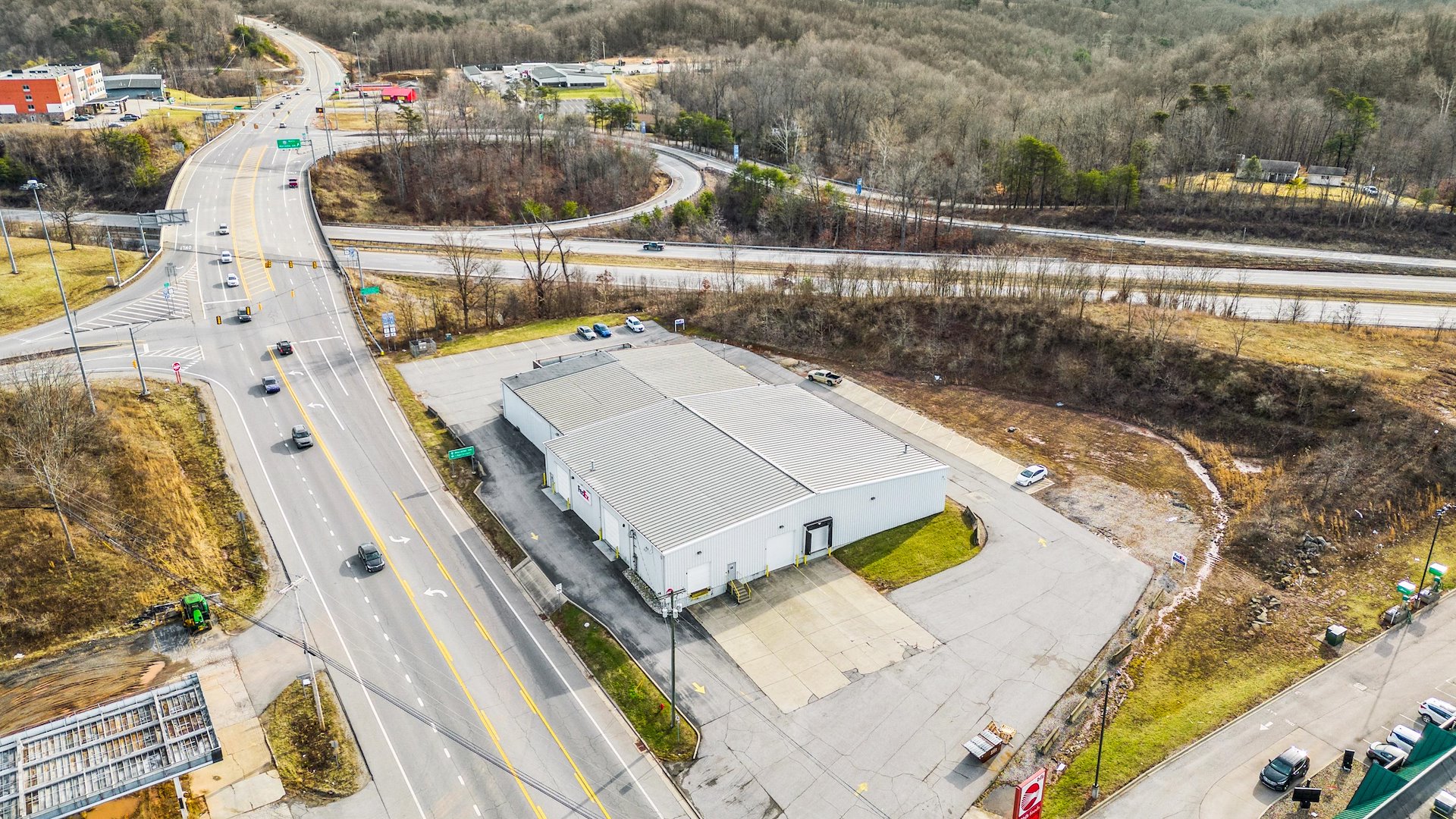 Fedex Ship Center Corporate Guarantee Strategic Location Near Major