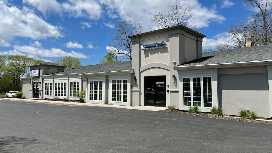 Merrill Lynch Anchored Office/Burlington, Wisconsin