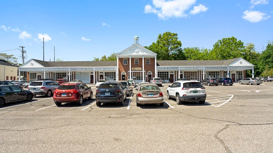 Colonial Square Shopping Center/Stratford, Connecticut