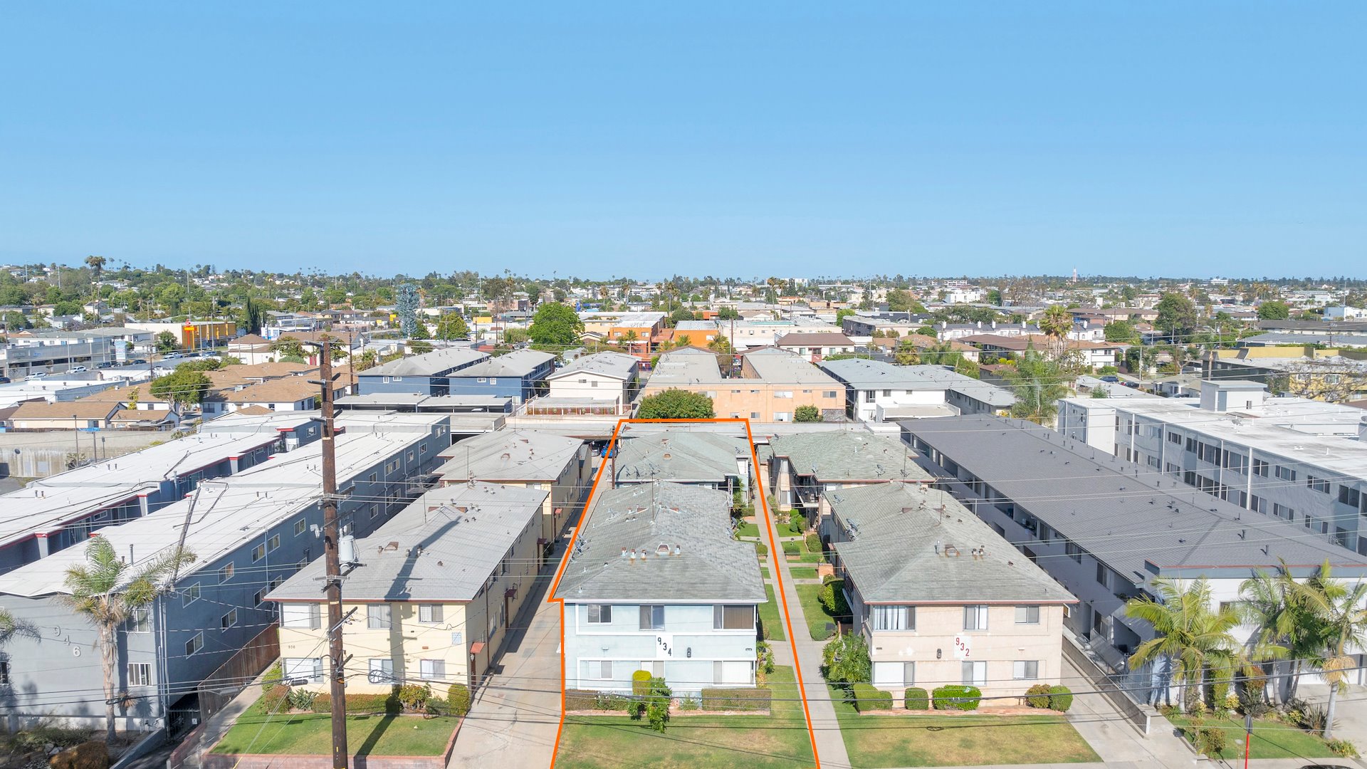 934 W Beach Ave — Sale in Inglewood, CA, photo 1 of 8