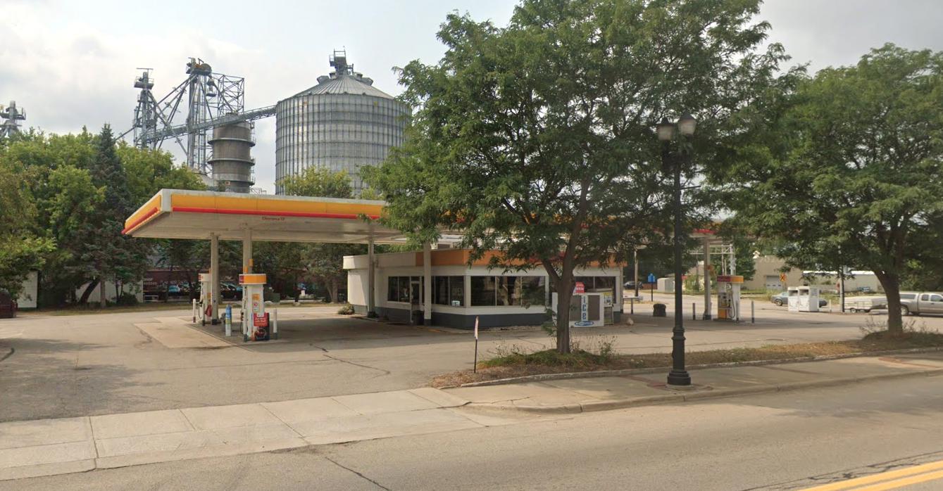 Admiral Petroleum | Lowell, MI — Sale in Lowell, MI, photo 2 of 2