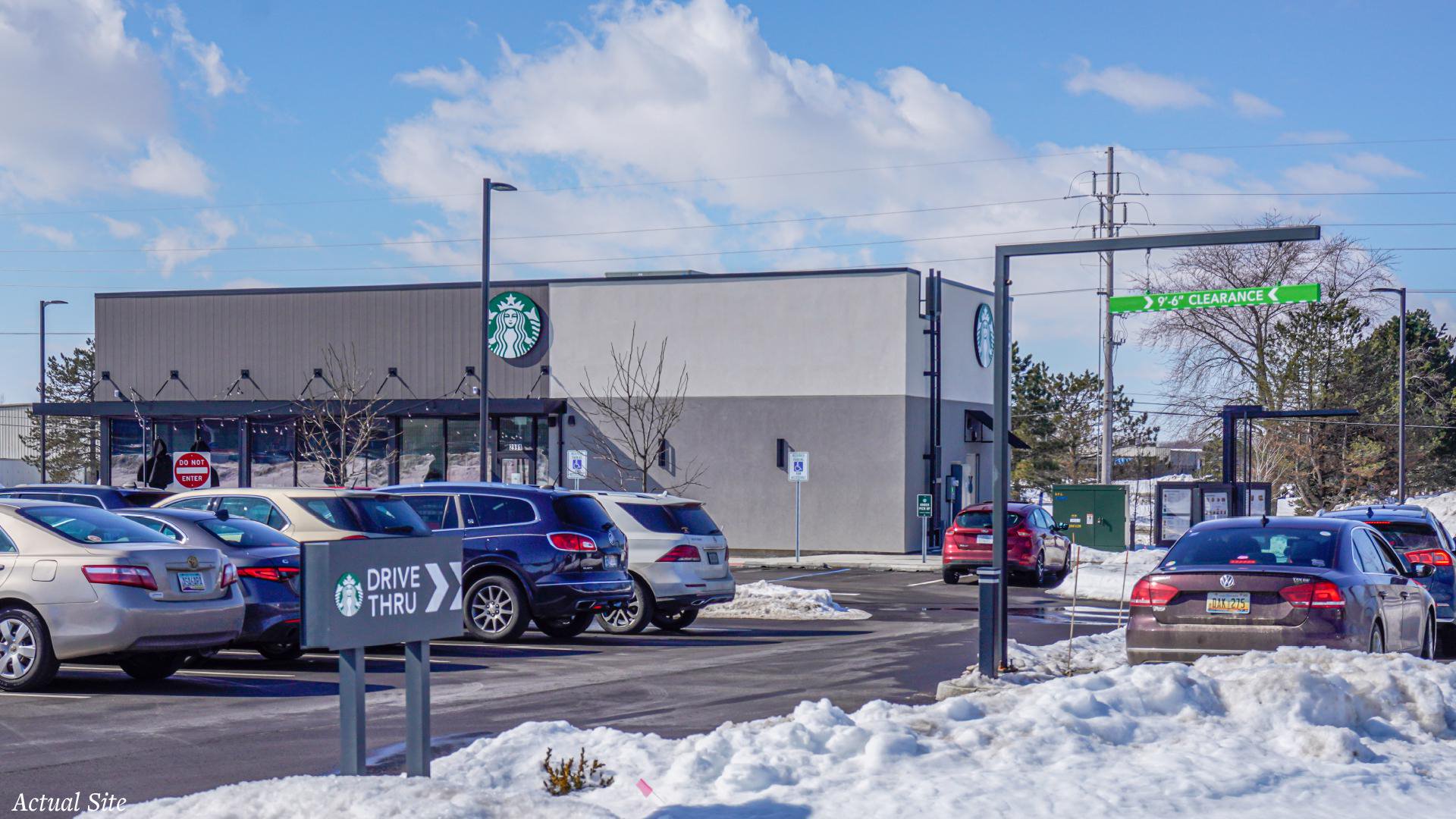 Brand New Starbucks w/ DriveThru Outside Fort Wayne Hard Corner