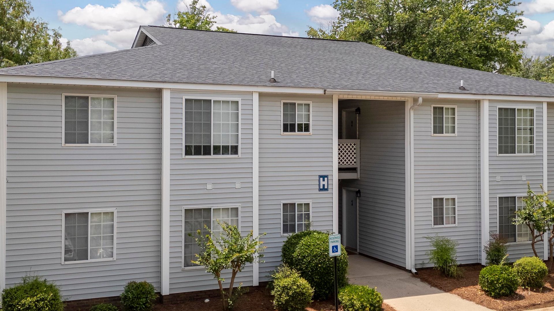 Foxfield Apartments/Greenwood, South Carolina