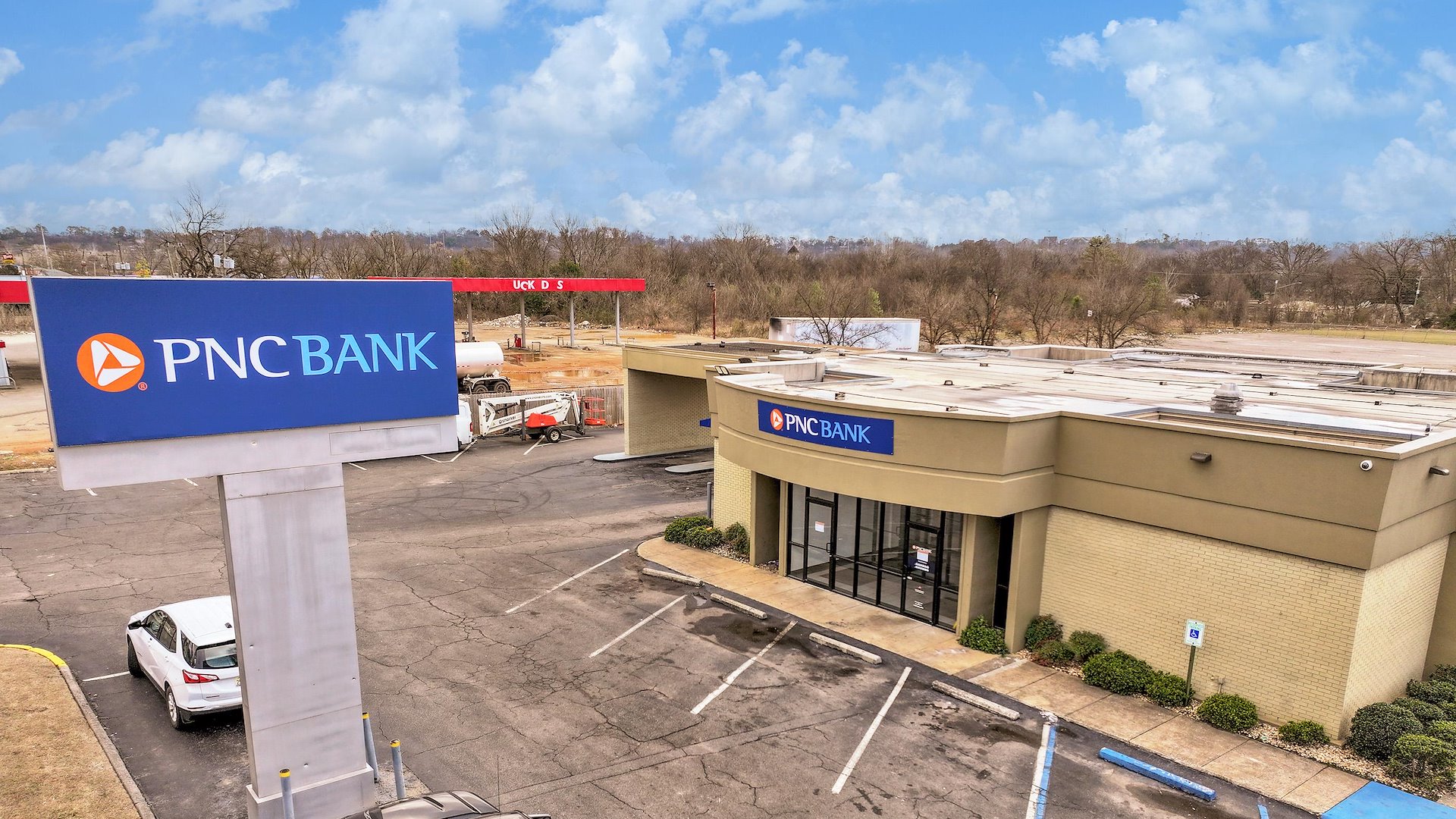 PNC Bank (Dark)/Birmingham, Alabama