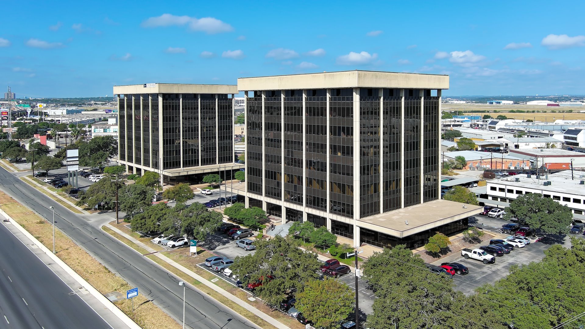 Auction - REO Texas 185K SF Value-Add Office | Alamo Towers - office for sale in san antonio, TX