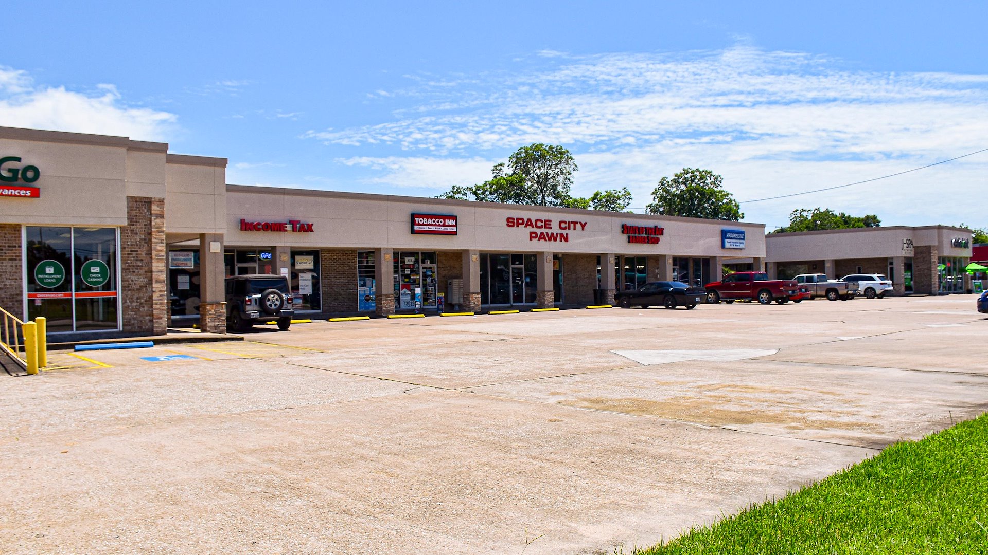 Pecan Forest Shopping Center/League City, Texas