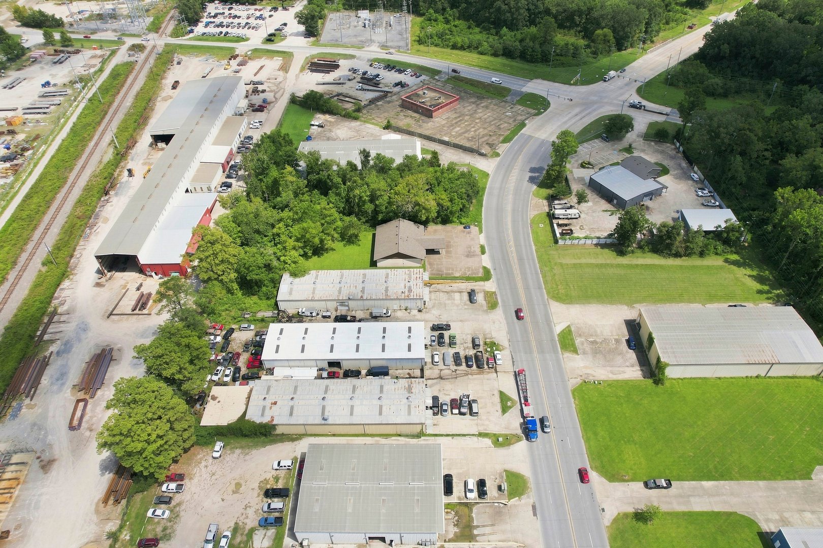 Auction - Small Bay Industrial Value-Add | Southeast — Sale in Baton Rouge, LA, photo 4 of 4