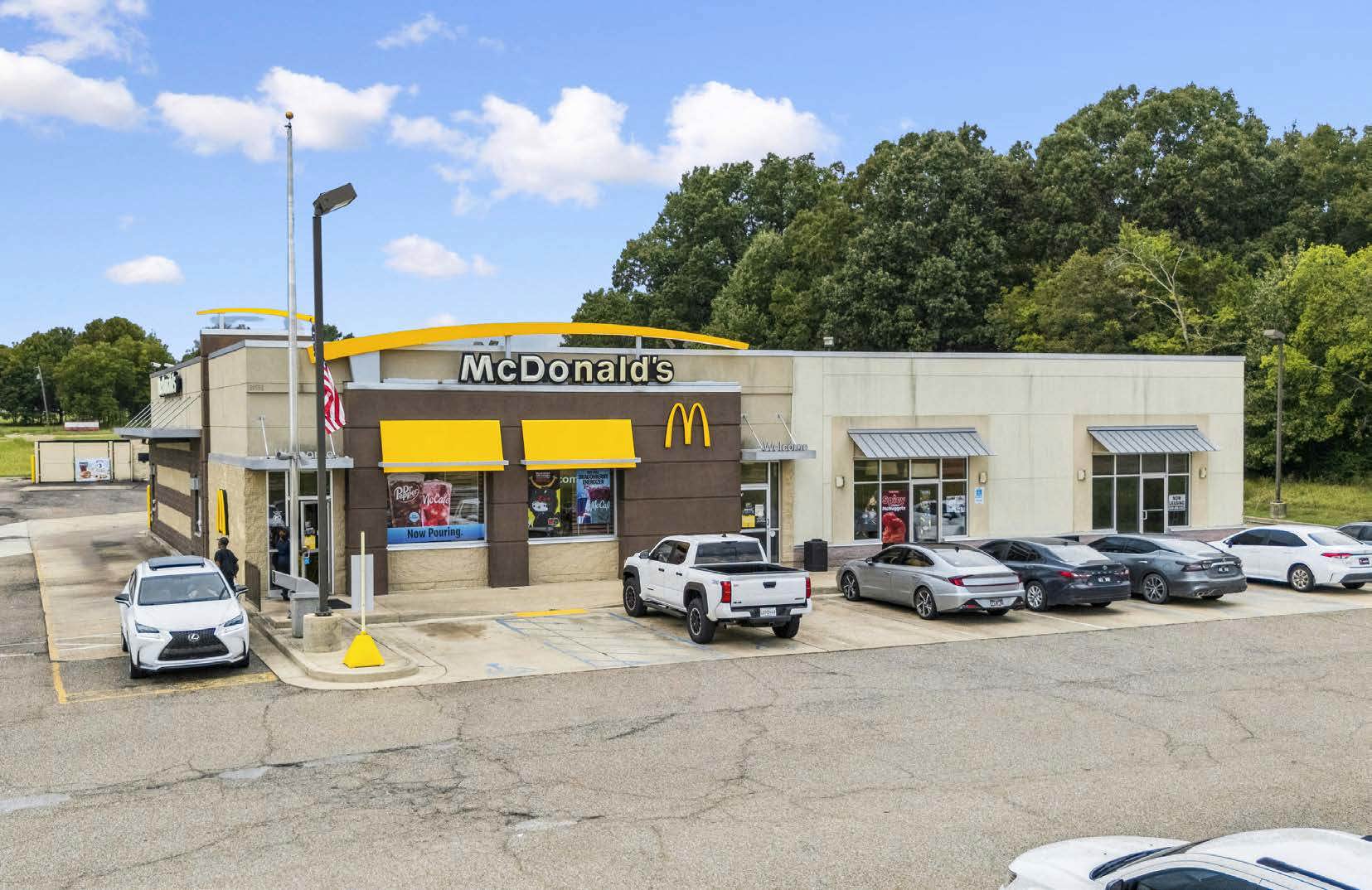 McDonald's Two-Tenant Center | Corp Guaranty | US-45… — Sale in Macon, MS, photo 1 of 3