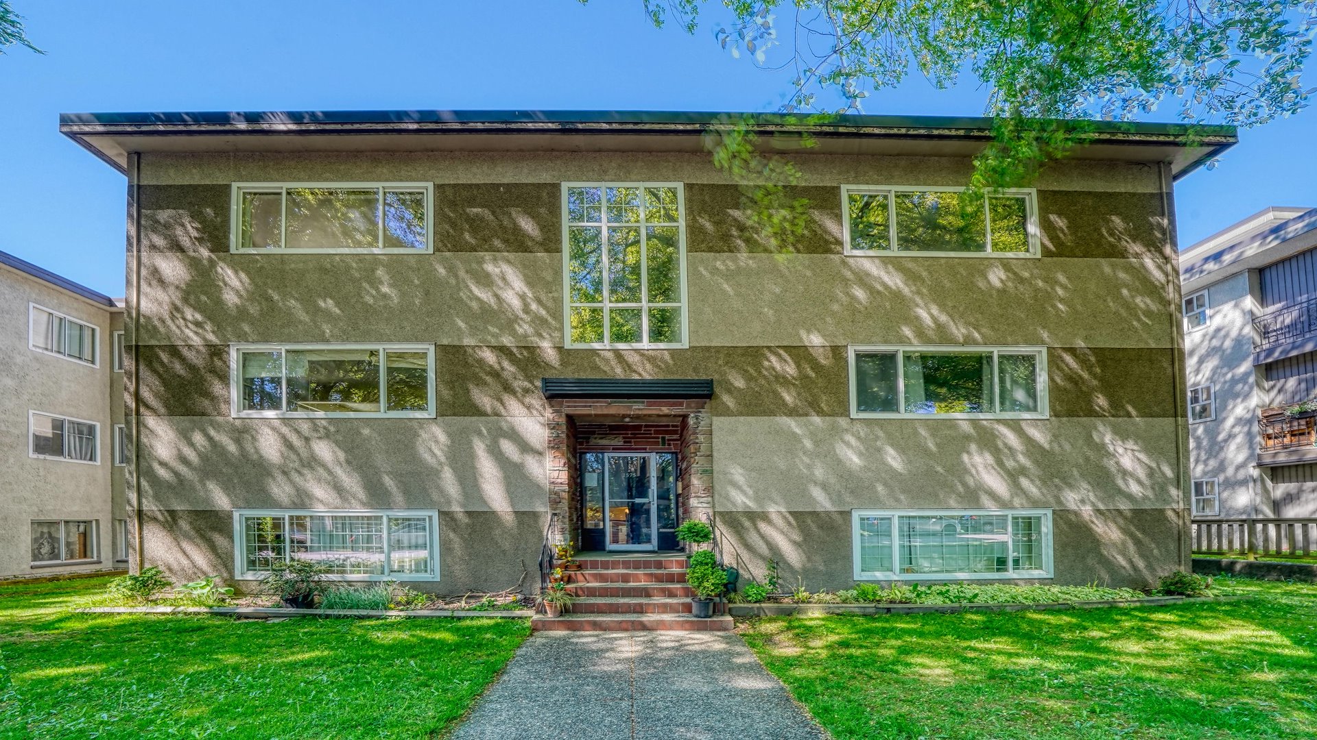 1575 East 1st Avenue/Vancouver, British Columbia