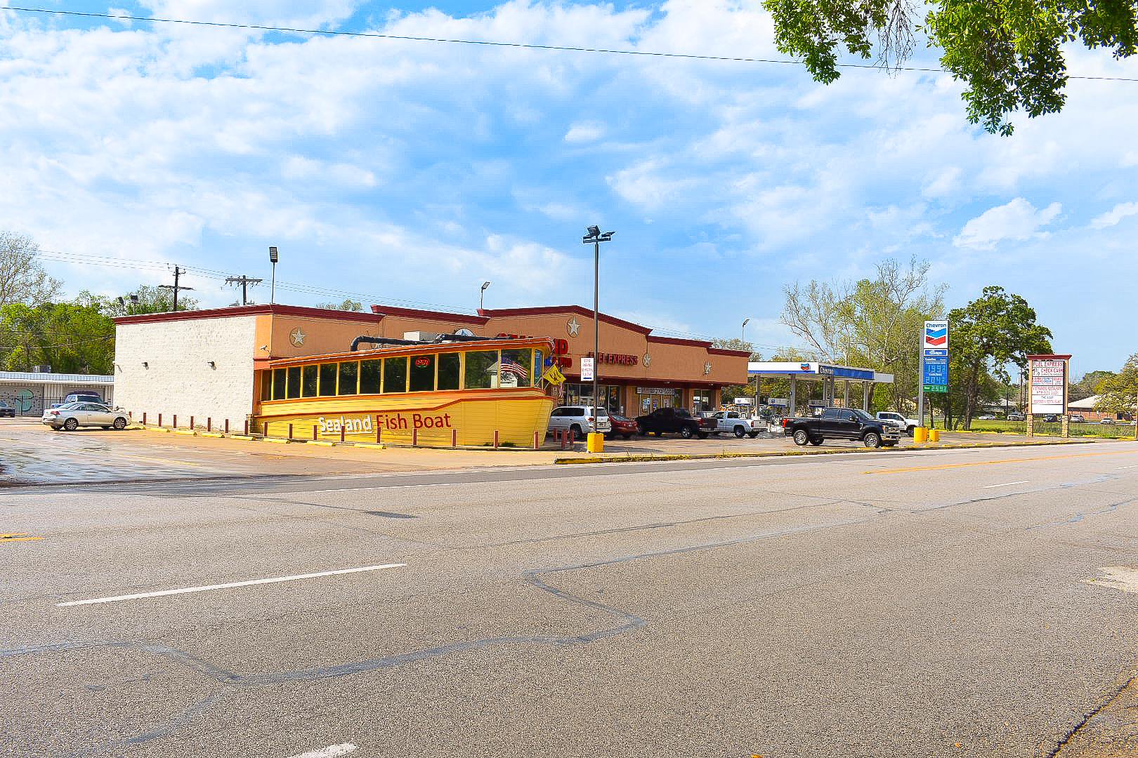 Hempstead Center And Gas Station/Hempstead, Texas